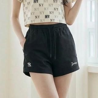 【MLB】女版 抗UV防曬涼感防潑水 運動短褲 Varsity系列 紐約洋基隊 (3FSMV0163-50BKS)