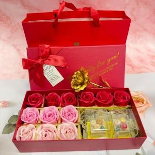 【A-ONE 匯旺】台灣製 黃莓果精油皂2入禮盒(附手提袋+紅香皂花12朵+金箔玫瑰花) 永生花香氛禮盒 結婚小禮