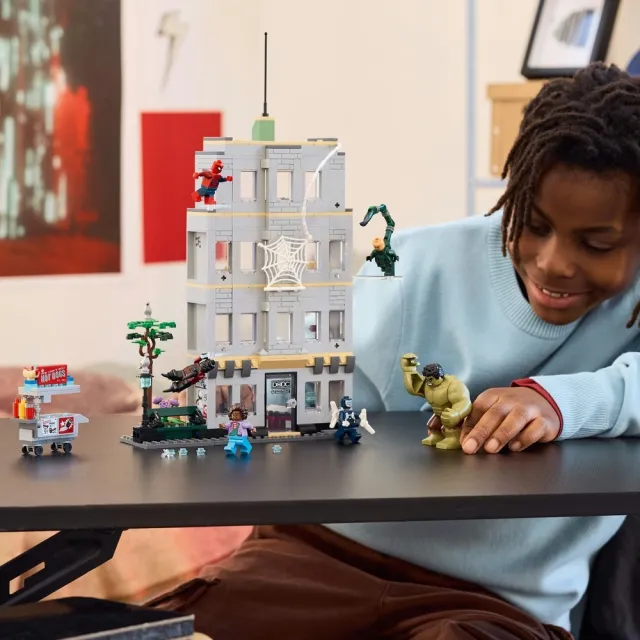 【LEGO 樂高】漫威超級英雄系列 76350 蜘蛛人和綠巨人浩克的精采激戰(創意力遊戲 漫威 禮物 玩具)