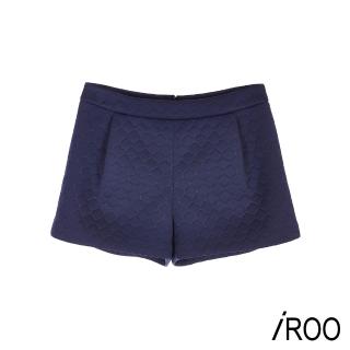 【iROO】中腰打摺寬管短褲