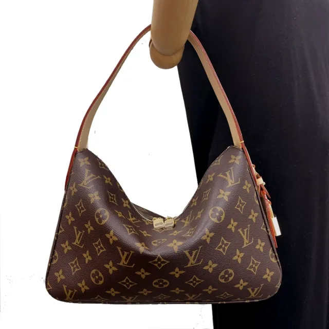 【Louis Vuitton 路易威登】M11952 Slouchy PM 掛鎖行李吊牌肩背包(棕色)