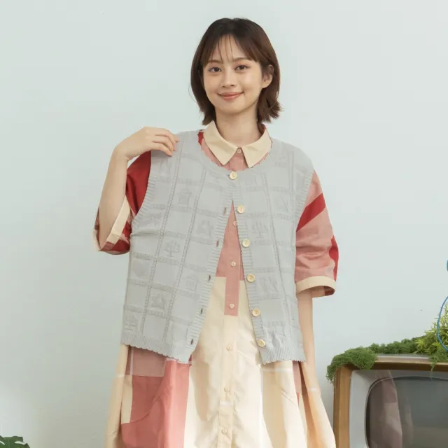 【MOSS CLUB】森系印象方格緹花排釦針織背心 藍 桔 灰(魅力商品)