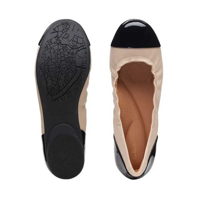 【Clarks】女鞋 Rena Jazz真皮鬆緊帶抓皺設計平底鞋 娃娃鞋 (淺沙色)(CLF70593C)