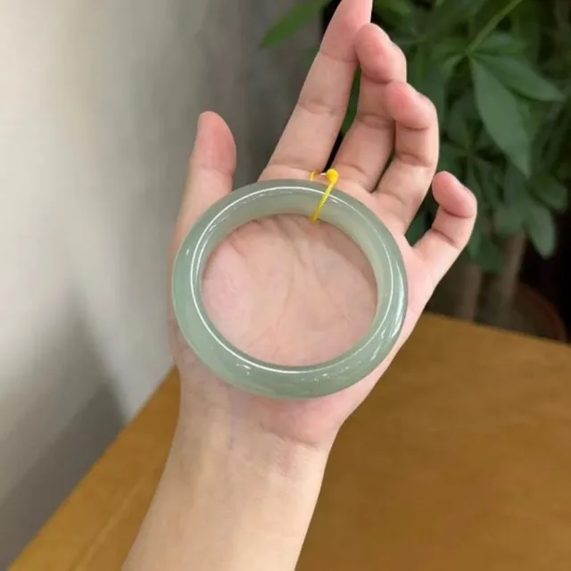 【Penny 珮妮】東陵玉 綠玉 手鐲 3尺寸選1 (母親節 情人節 交換禮物 生日禮物 尾牙 新年 結婚