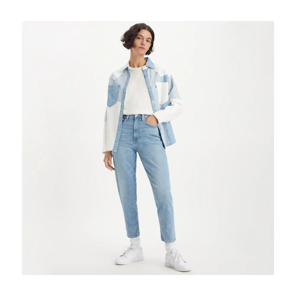 【LEVIS】女 上寬下窄高腰修身窄管牛仔男友褲/義大利Candiani面料/淺藍刷白 熱賣單品 85873-0126