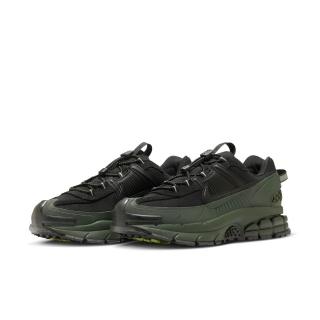 【NIKE 耐吉】休閒鞋 休閒運動 氣墊 男 NIKE ZOOM VOMERO ROAM 黑綠 (FV2295300)