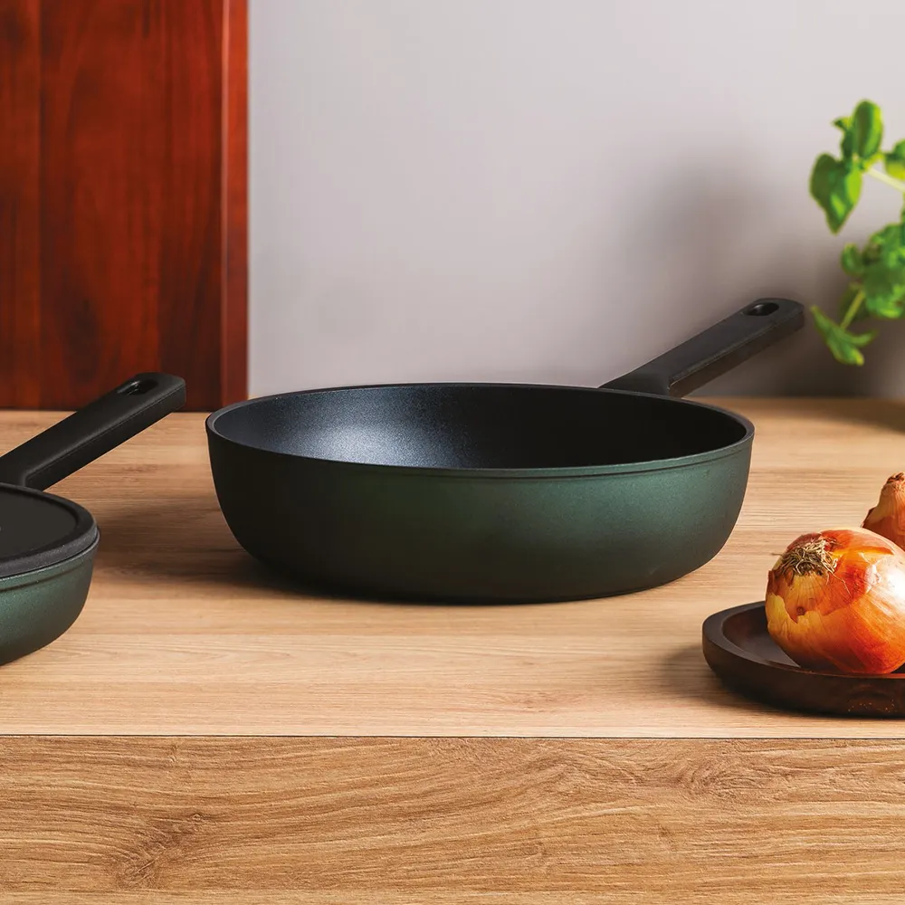 【Sambonet】IUSE研選 義大利製 Titan 陶瓷不沾鍋 單柄平底深鍋 20cm / Pro Green (IH爐可用鍋)