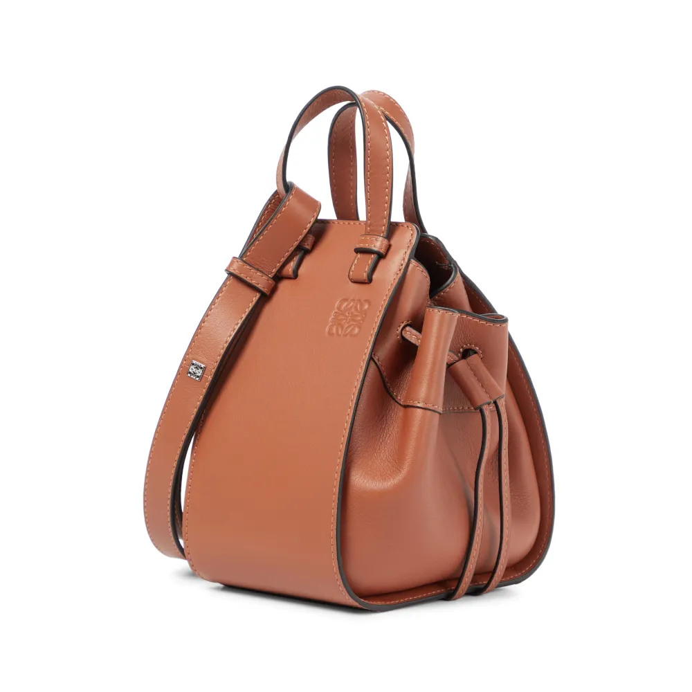 【LOEWE 羅威】Mini Hammock 迷你 吊床包 手提 肩背包 斜背包 Tan 棕褐色【entrupy安心購】