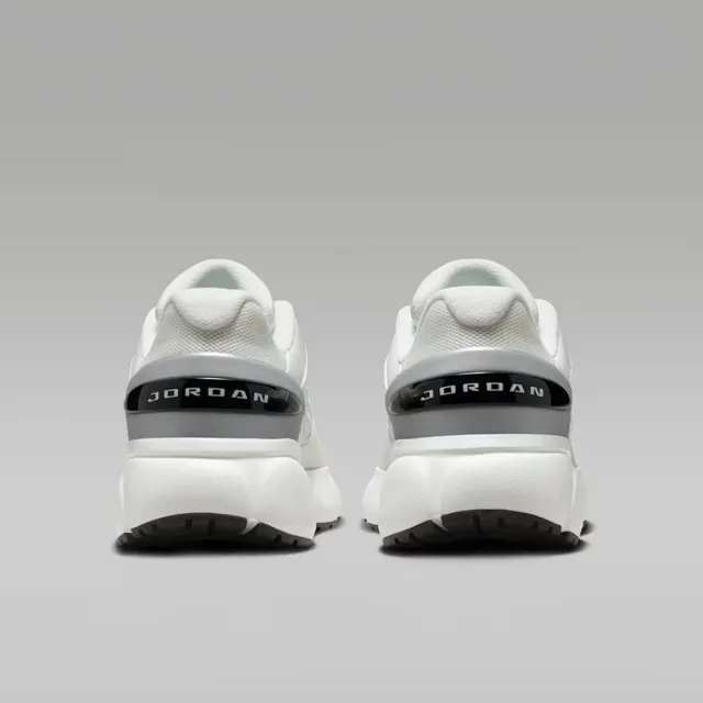 【NIKE 耐吉】WMNS JORDAN TRUNNER FLOW 訓練鞋 女鞋 運動鞋 緩震 米白 IQ0701-101