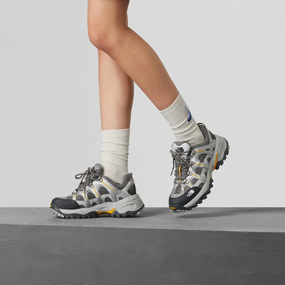 【The North Face】北面男女款黃色Gore-Tex防水登山鞋|8ADU8HI(健行鞋)