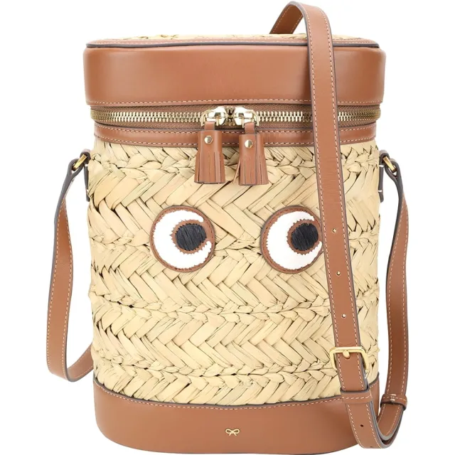 【ANYA HINDMARCH】Eyes 大眼睛山羊皮草編斜背箱包 水壺包(咖啡色)