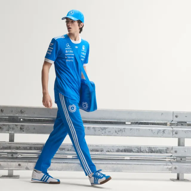 【adidas 愛迪達】MERCEDES - AMG PETRONAS F1 TEAM BLUE WONDERS 賽車手 短袖上衣(KT5127 男款休閒T恤)