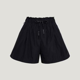 【adidas 愛迪達】運動短褲(LD2951 女款寬鬆雙層運動短褲)