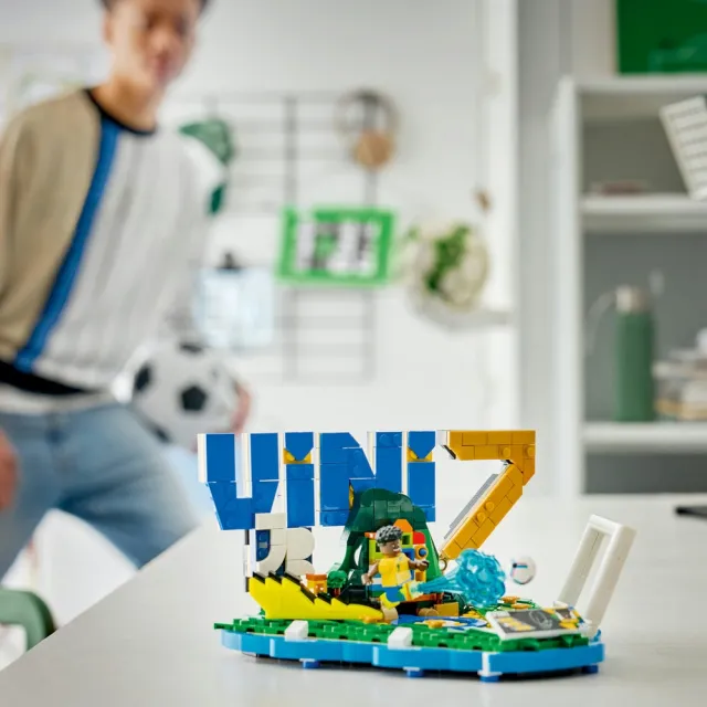 【LEGO 樂高】Editions 43027 Vini Jr.－足壇焦點(維尼修斯 居家擺設 禮物 玩具)