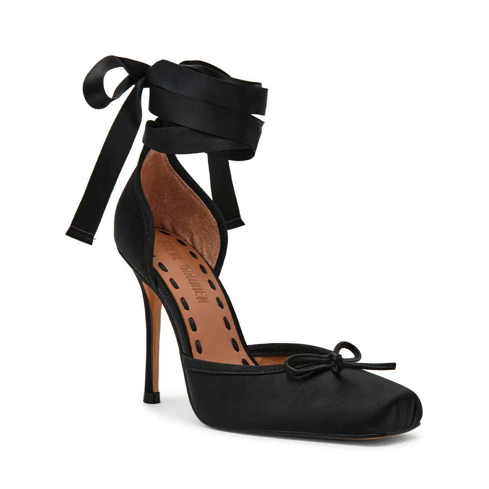 【steve madden】芭蕾綁帶側簍空高跟鞋 LARINA(黑色)