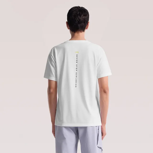 【The North Face】北面男款白色FLASHDRY速乾簡約印花短袖T恤｜8GZVFN4 排汗衫