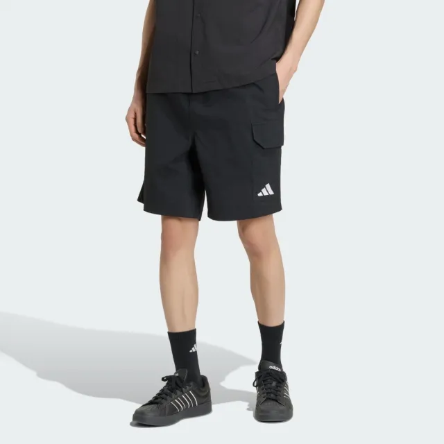 【adidas 愛迪達】MUSTHAVES 工裝風運動短褲 男 KW3375