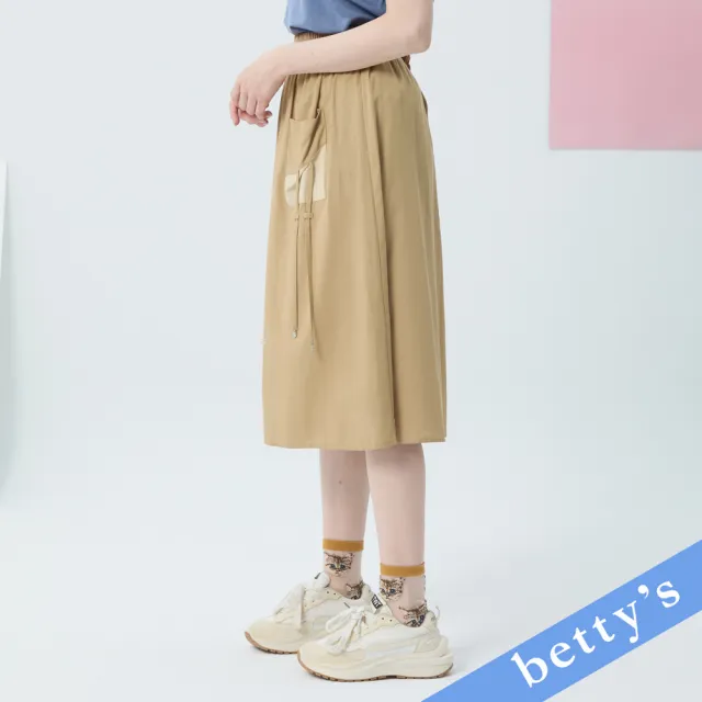 【betty’s 貝蒂思】跳色拼接不對稱口袋七分裙(卡其)
