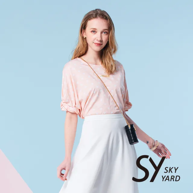 【SKY YARD】網路限定款-抓褶澎袖滿版點點印圖造型上衣-粉橘色