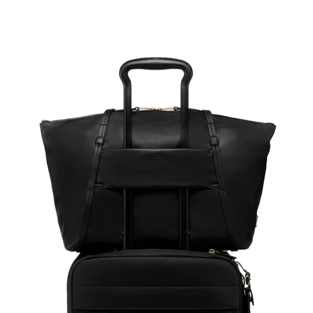 【TUMI】Voyageur Q Tote 都會時尚皮革托特包 - 黑/淡金