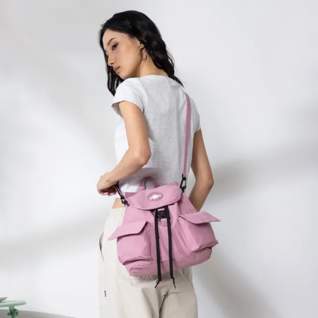 【CONVERSE】CONVERSE CHUCK PATCH CHUBBY BACKPACK LILAS 男女 後背包 (UA5919-PCG)