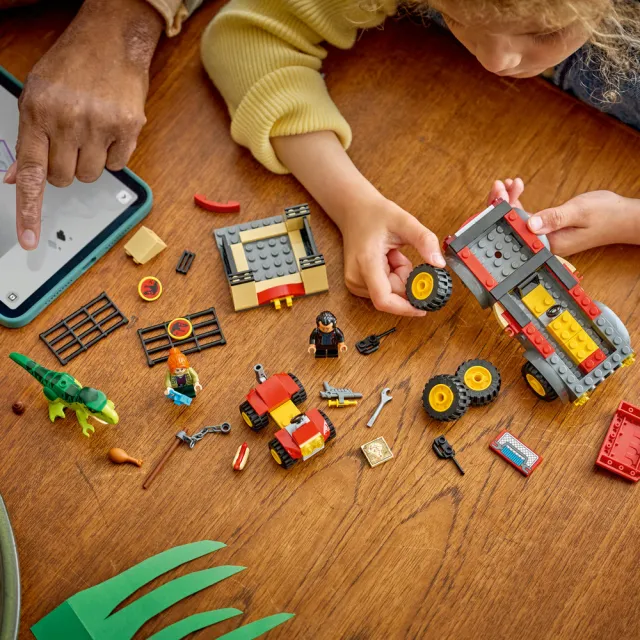 【LEGO 樂高】侏羅紀世界系列 77978 小暴龍運輸車(恐龍 創意遊戲 禮物 兒童玩具)
