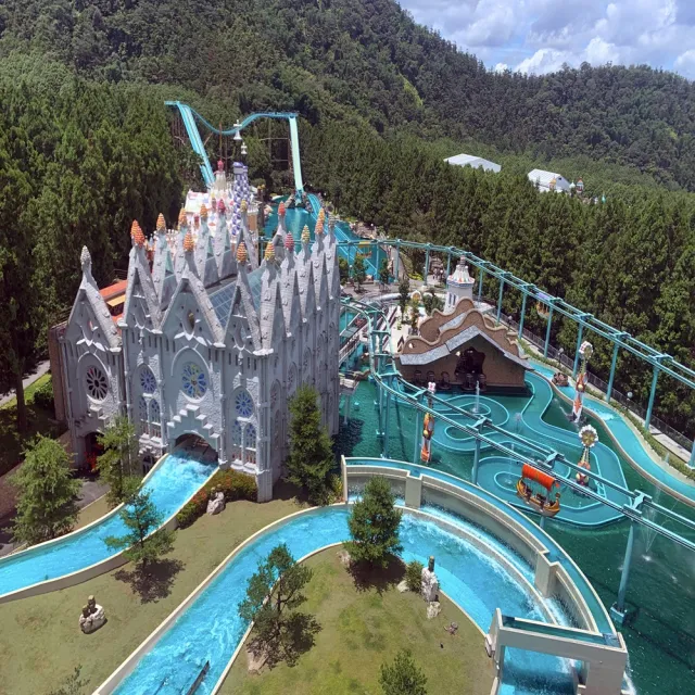 【經典大飯店范特奇堡】7/10限搶!暢遊九族文化村★2大2小升等家庭房/三人房(贈樂園門票.暑假旺日不加價)
