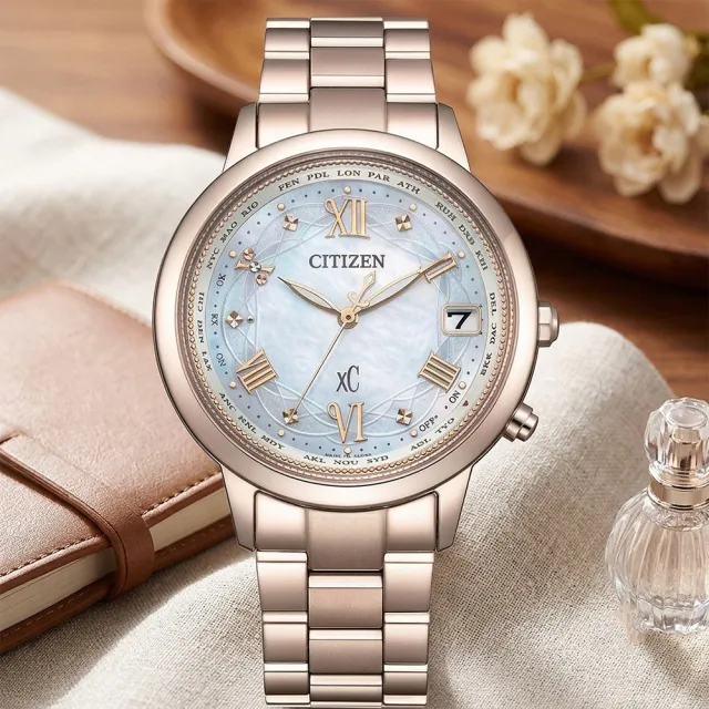【CITIZEN 星辰】XC Hebe田馥甄廣告款 花嫁 台灣限定款 鈦 光動能電波女錶 錶 生日禮 送禮(CB1135-52D)
