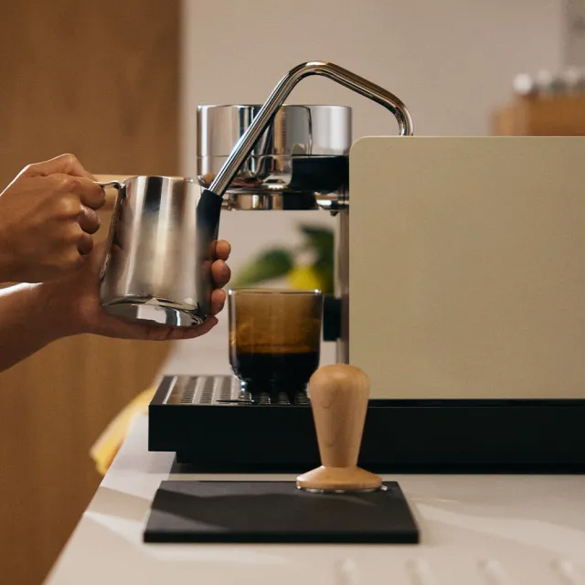 【FELLOW】Espresso Series 1 半自動義式咖啡機 芝麻白(搭配楓木把手)