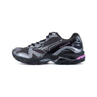 【MIZUNO 美津濃】Wave Rider 10 男 休閒鞋 復古 流行 黑銀 桃紅(D1GA261D02)