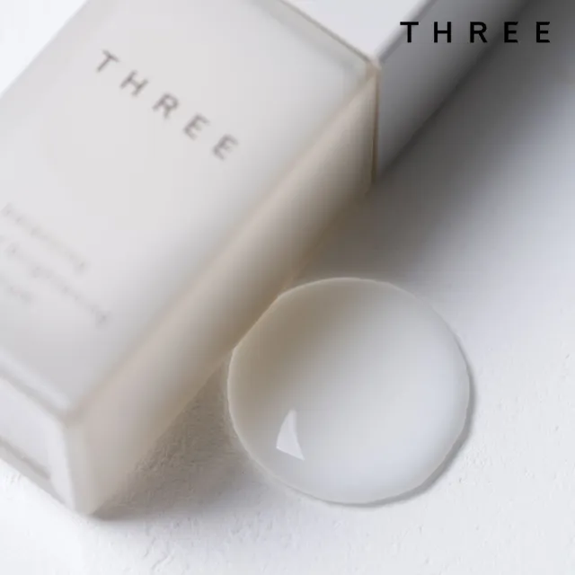 【THREE】平衡淨白屏護精華