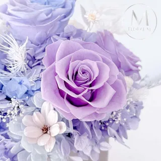 【Floral M】永生花禮宇宙星空玫瑰贈香氛油(乾燥花/永生花/情人節花禮/告白禮物/生日禮物/開幕花禮)