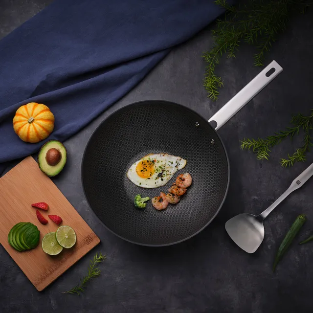 【ZWILLING 德國雙人】Joy Plus不鏽鋼不沾鍋蜂巢炒鍋30cm贈Joy不鏽鋼雙耳湯鍋20cm(德國雙人牌集團官方直營)