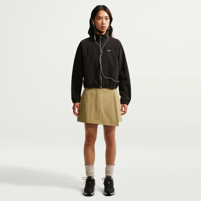 【NIKE 耐吉】短褲 褲裙 女 休閒褲 中腰 AS W NSW SKORT 卡其 IR1649-297