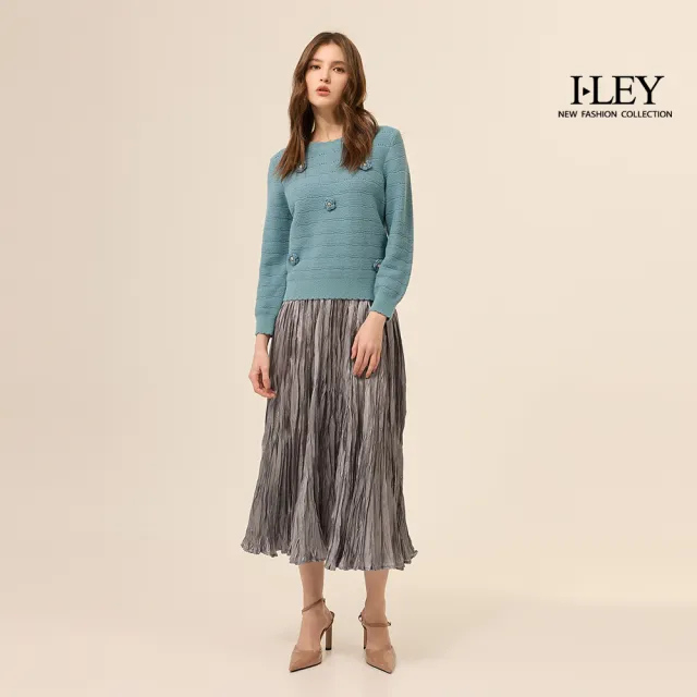 【ILEY 伊蕾】立體捏花波浪紋短版針織上衣(藍；M-XL；1254515013)