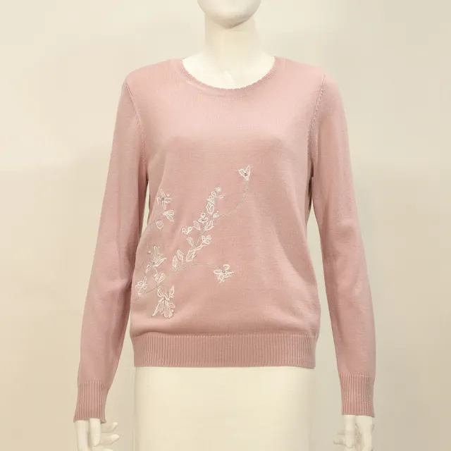 【ILEY 伊蕾】花卉刺繡羊毛針織上衣(淺紫；M-2L；1254455004)