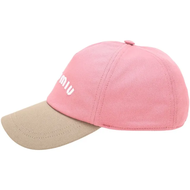 【MIU MIU】字母刺繡 撞色斜紋純棉棒球帽(粉x卡其色)