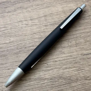 【LAMY】2000系列 401 玻璃纖維 四色筆
