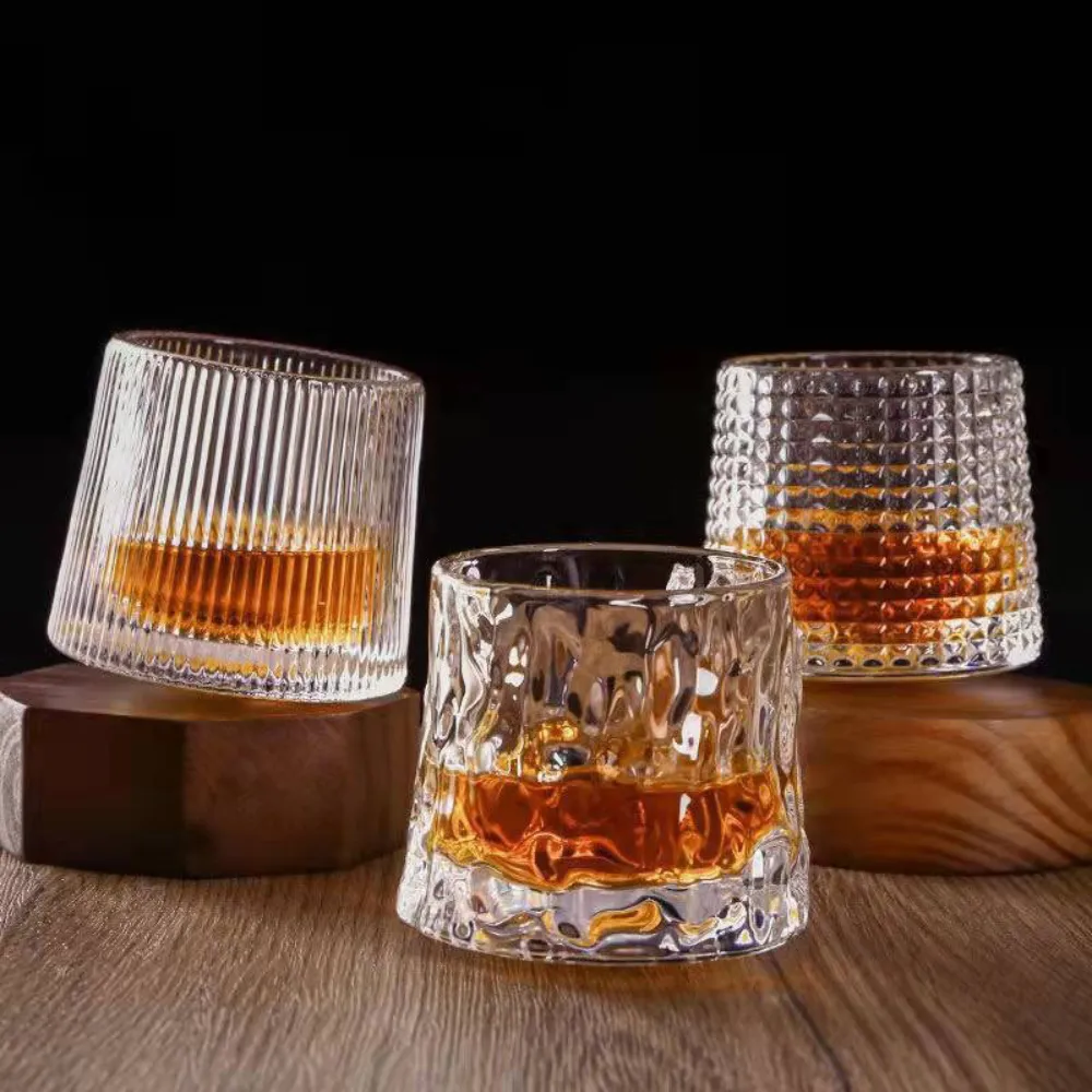 【Dagebeno荷生活】日式不倒翁紡錘型無鉛威士忌杯 旋轉解壓無鉛玻璃杯(1入)