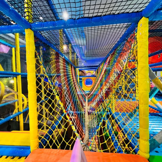 【PaPark爬爬客親子樂園】兒童親子門票(一大一小) 南港中信店 門票(M026)