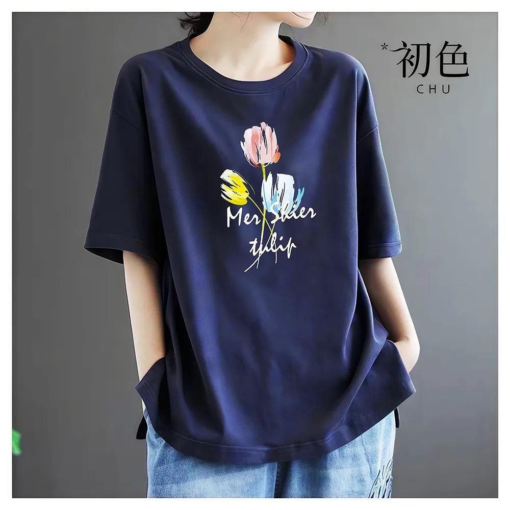 【初色】簡約素色三朵花印花圓領寬鬆短袖T恤上衣女上衣-共7色-33560(M-4XL可選)