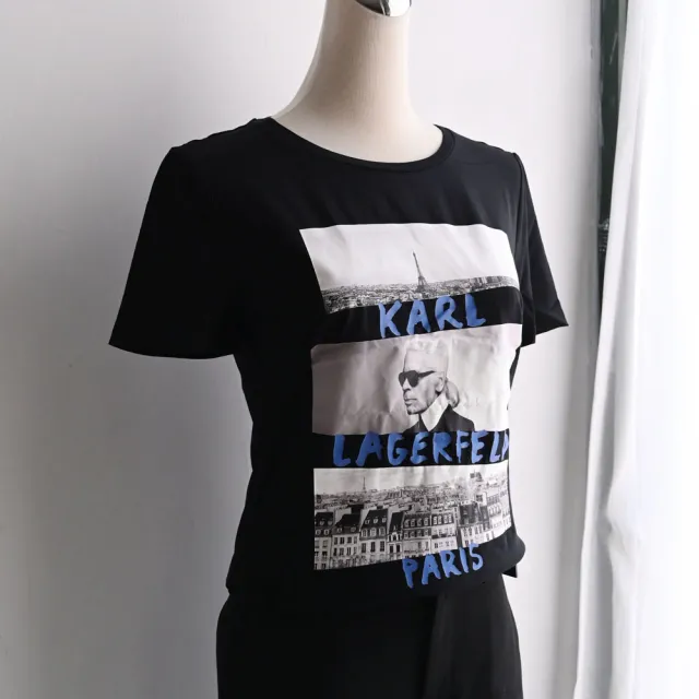 【KARL LAGERFELD 卡爾】品牌英文老佛爺潮流風格棉質個性短T恤(黑)