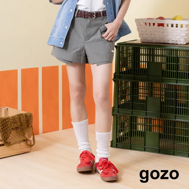 【gozo】微皺感雙層口袋鬆緊短褲(淺灰/綠色)