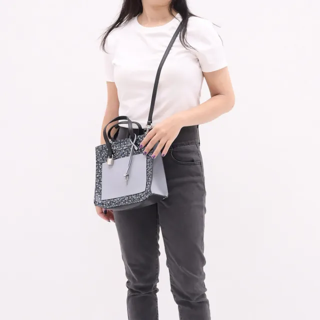 【MARC JACOBS】金屬LOGO花繪拼接鎖頭鑰匙吊飾手提三層兩用包(深藍)
