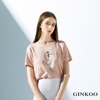 【GINKOO 俊克】浪漫背影印花圓領棉T