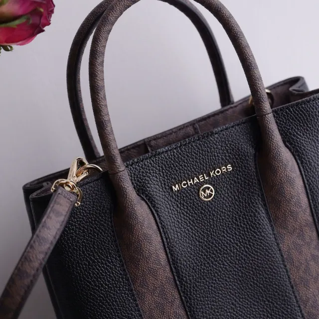 【Michael Kors】經典LOGO條紋MK印花拼接手提三層兩用包(黑/深咖)