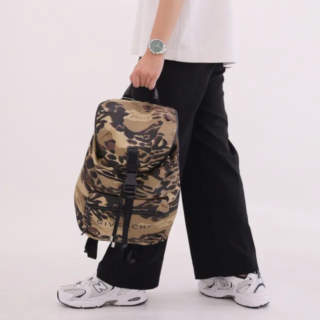 【GIVENCHY 紀梵希】品牌燙印LOGO迷彩厚尼龍手提旅用包後背包(墨綠)