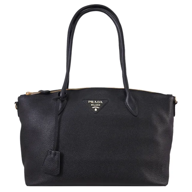 【PRADA 普拉達】經典三角LOGO附吊飾荔枝牛皮肩背包托特包(黑)