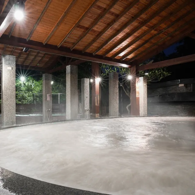 【富野飯店集團】關子嶺富野溫泉會館｜平日雙人泡湯券｜假日可加價使用(MO)