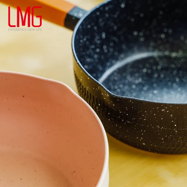【LMG】全新升級日式錘紋不沾雪平鍋附蓋22cm-IH爐可用鍋(不沾鍋 適用各種爐具)